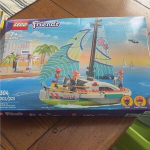 LEGO Friends Tropical Sailing Set with Blue and Green